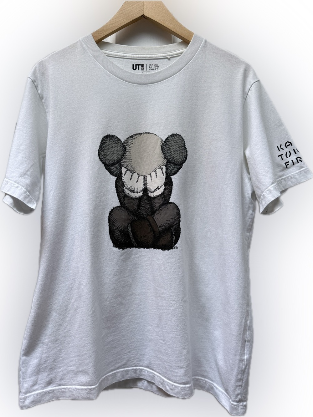 Uniqlo x Kaws